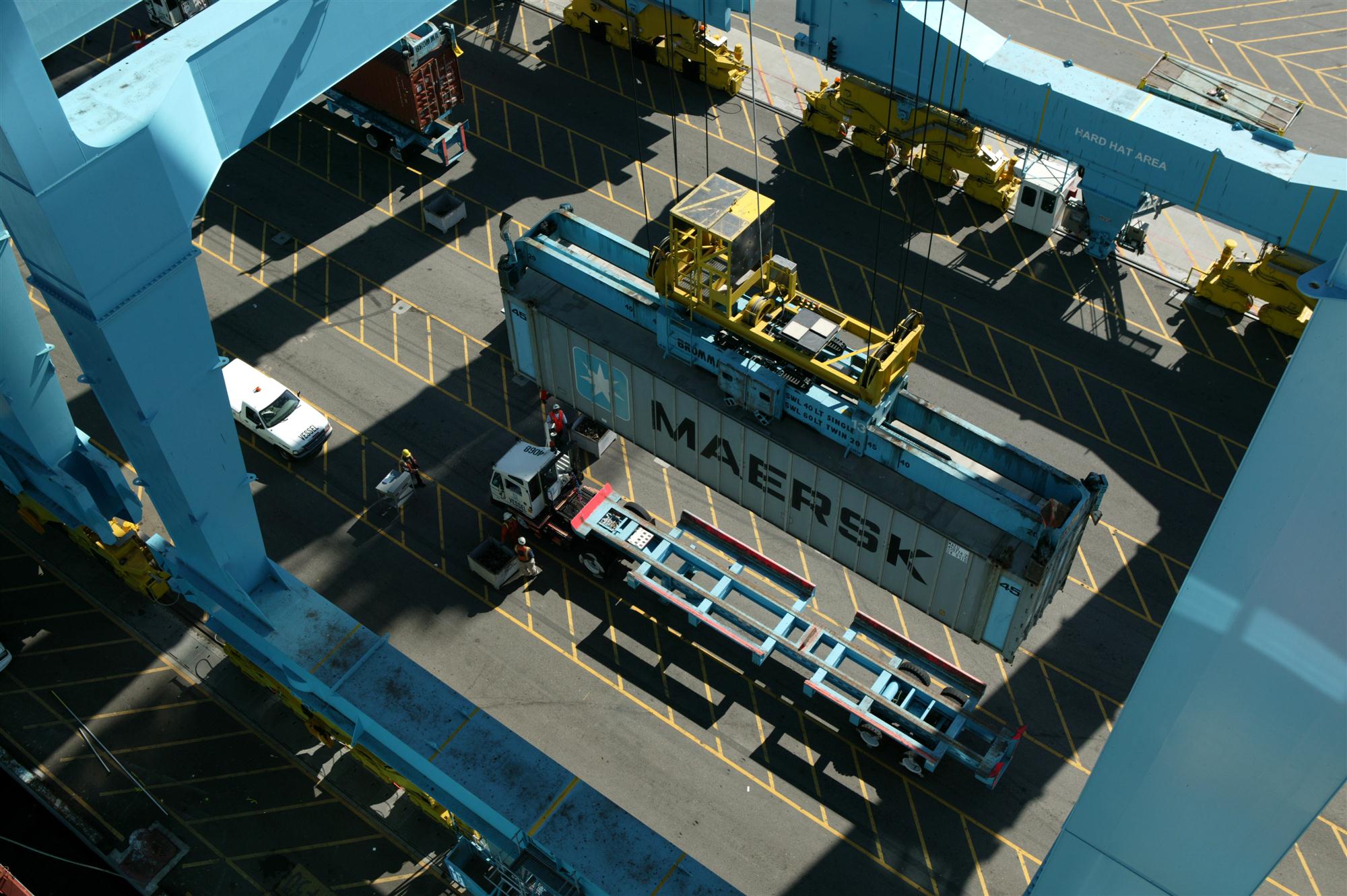 Self Photos / Files - POLA Pier 400 Container Terminal