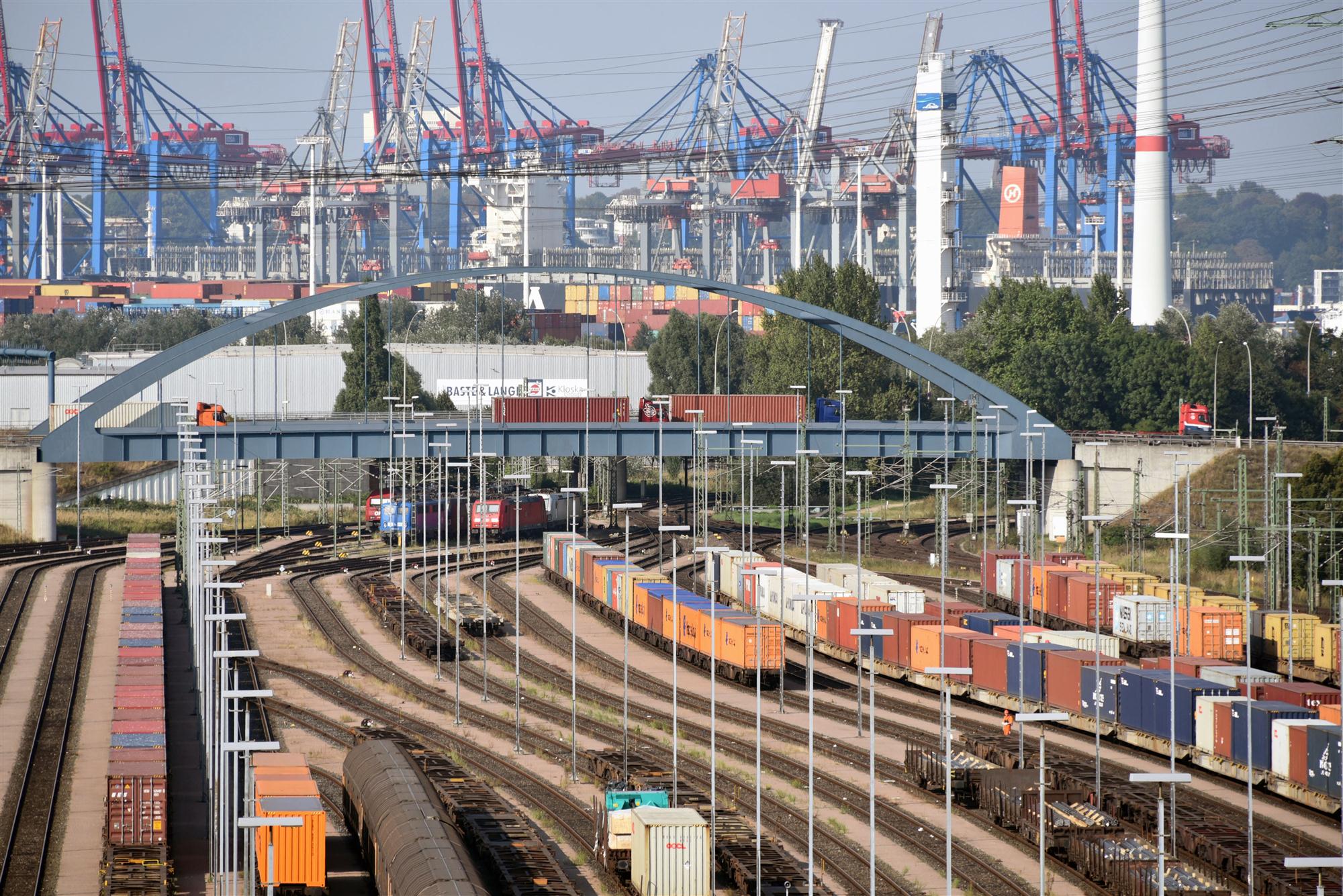 Self Photos / Files - Rail freight operations in the port of Hamburg