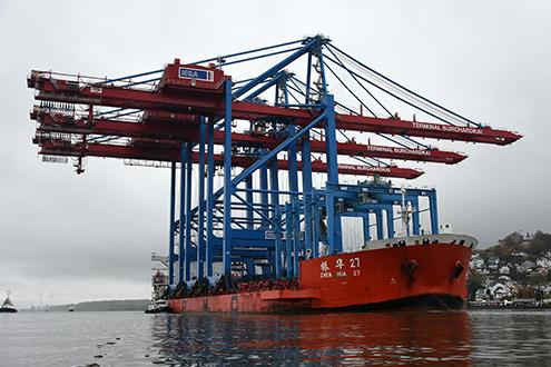 Self Photos / Files - Port of Hamburg - New Cranes