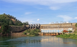 Nam Ngum dam Laos iStock-484122288