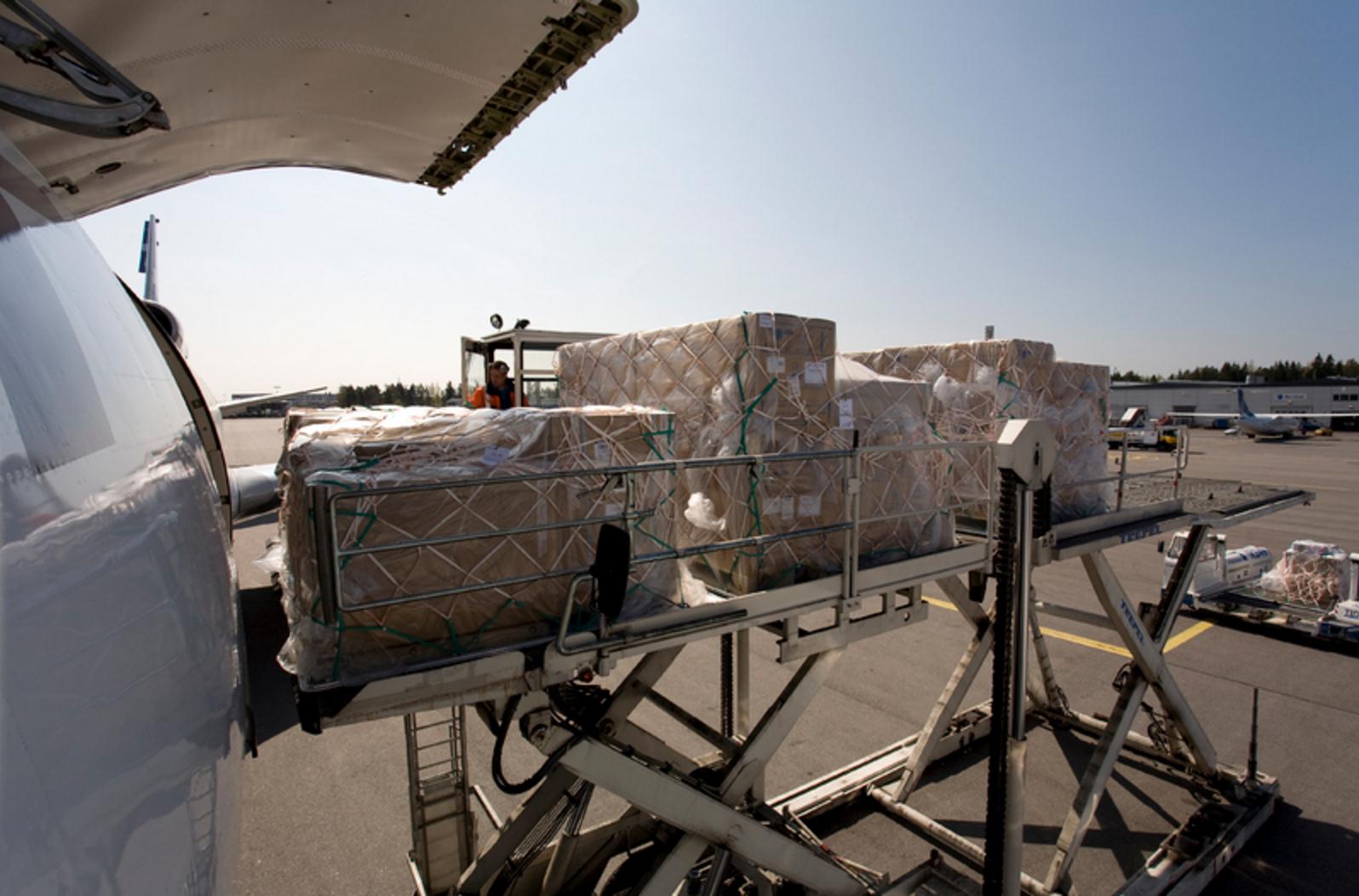 Self Photos / Files - Finnair loading