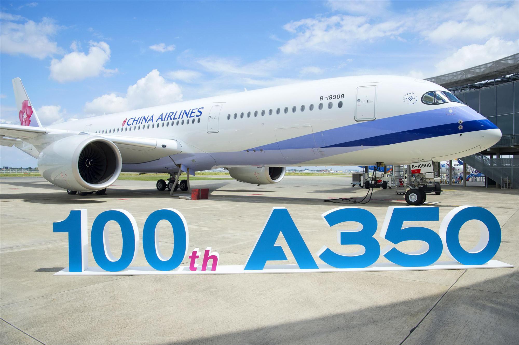 Self Photos / Files - 100th A350