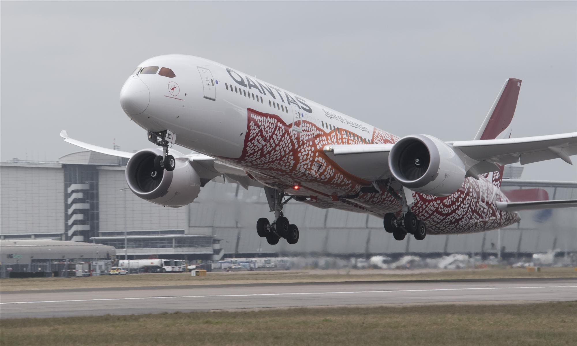 Self Photos / Files - QF789 LHR [2]