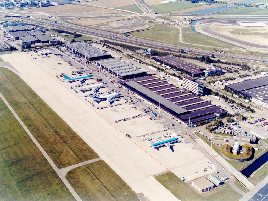 Self Photos / Files - dnata AMS