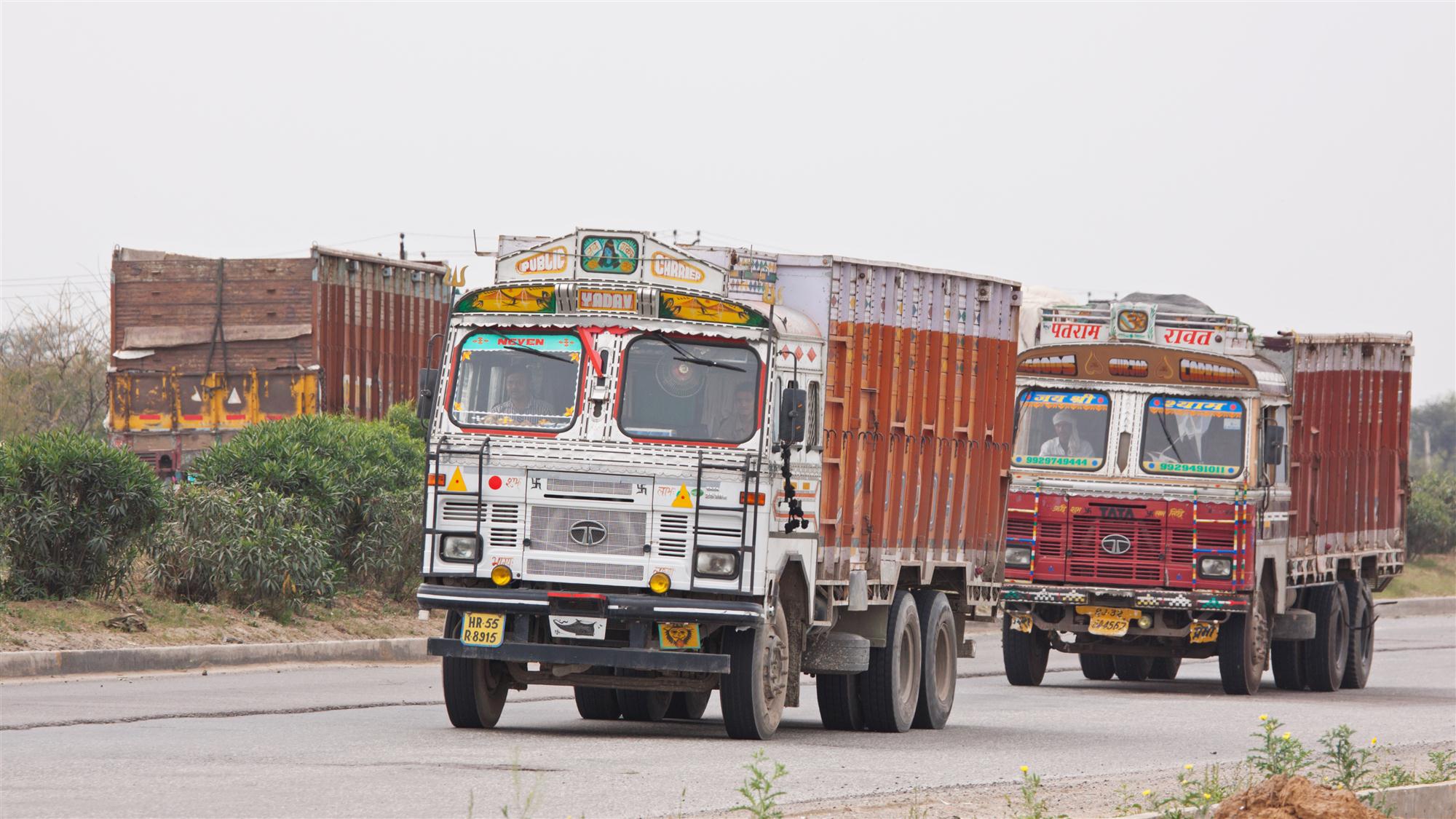 Self Photos / Files - Indian Trucks iStock-506552716