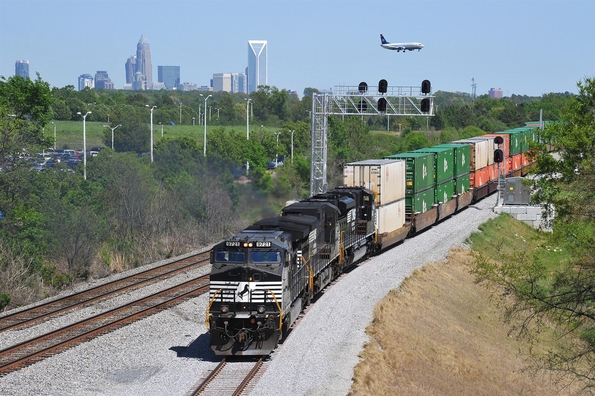 Self Photos / Files - NS9721_CharlotteAirportIntermodal_0345