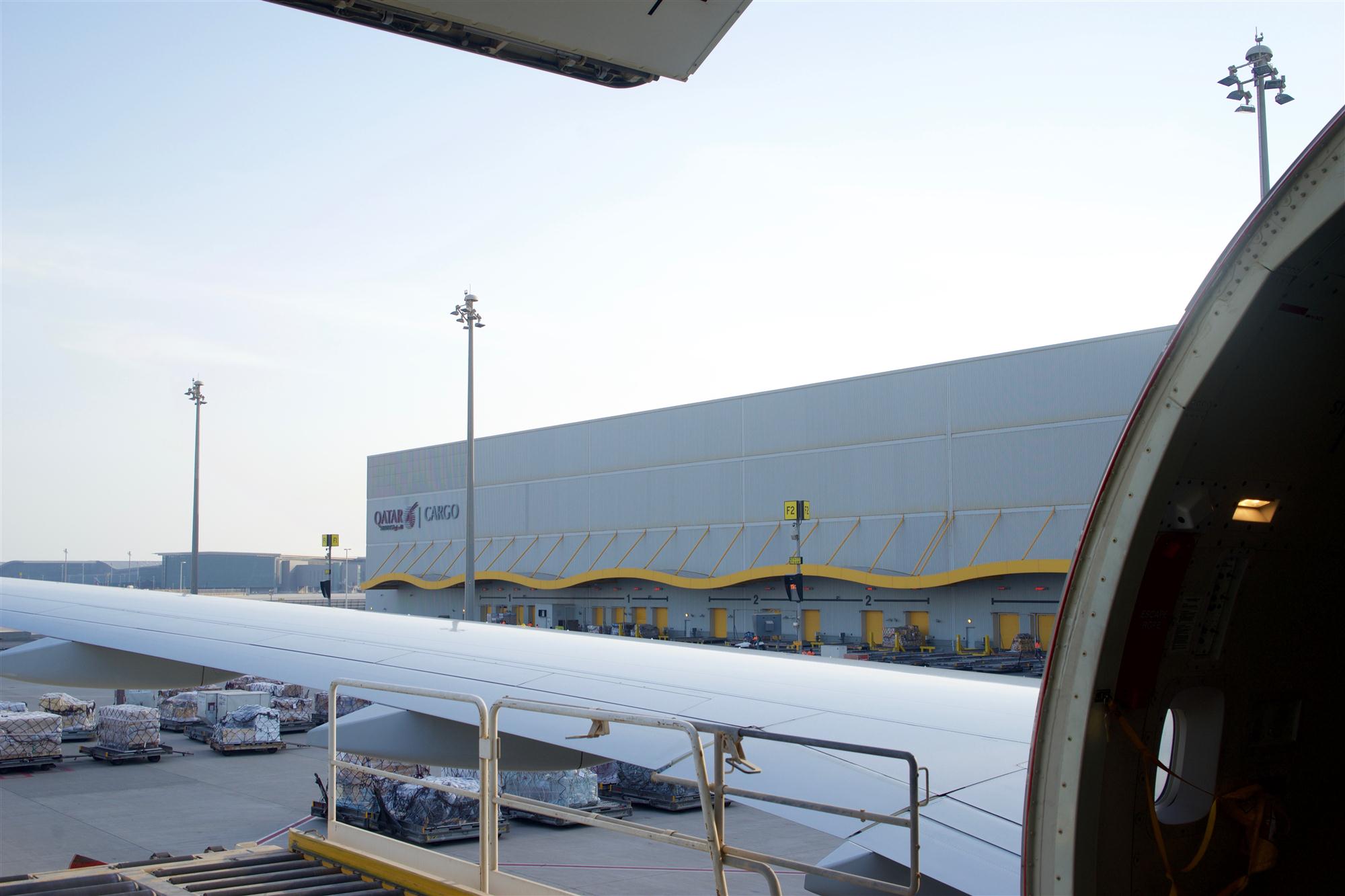 Self Photos / Files - Qatar cargo from deck ACN by Jeff Lee