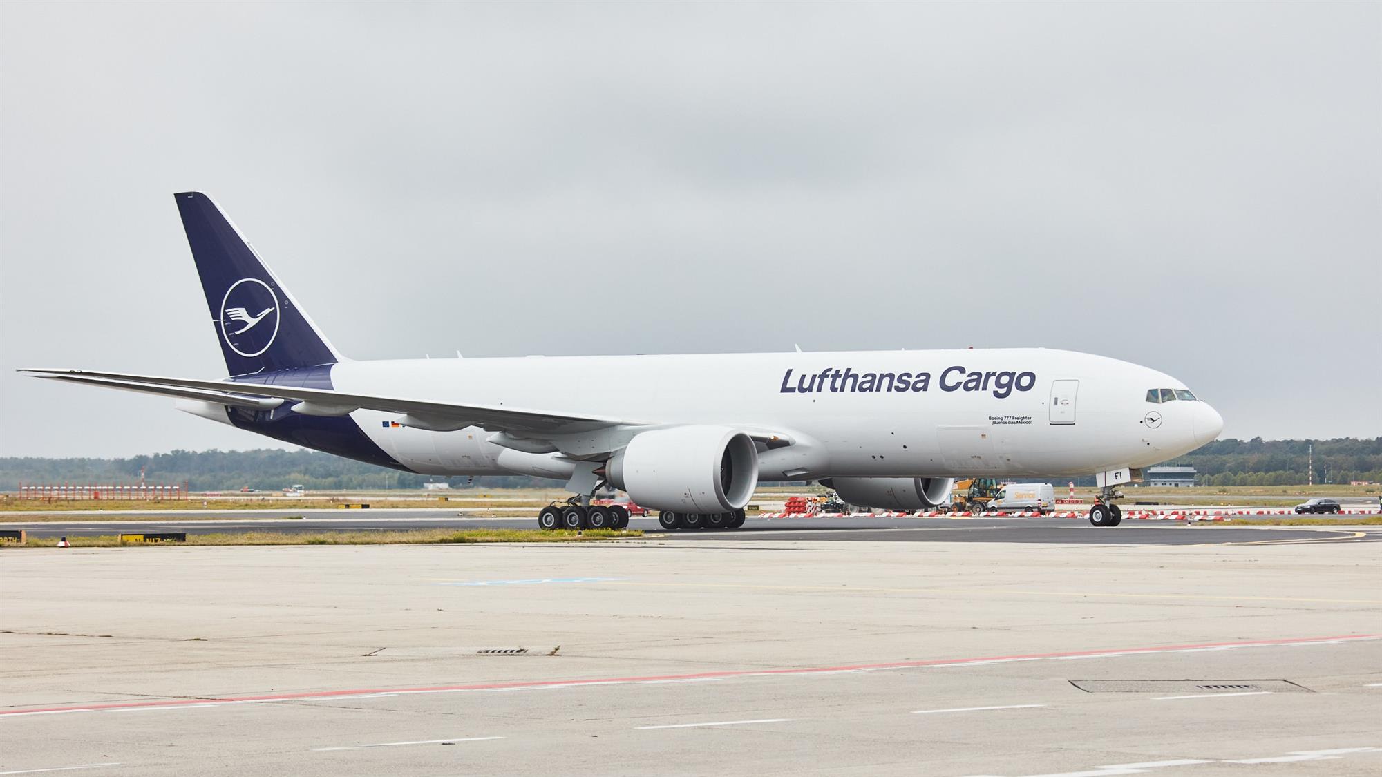 Self Photos / Files - LH-cargo-freighter aircraft