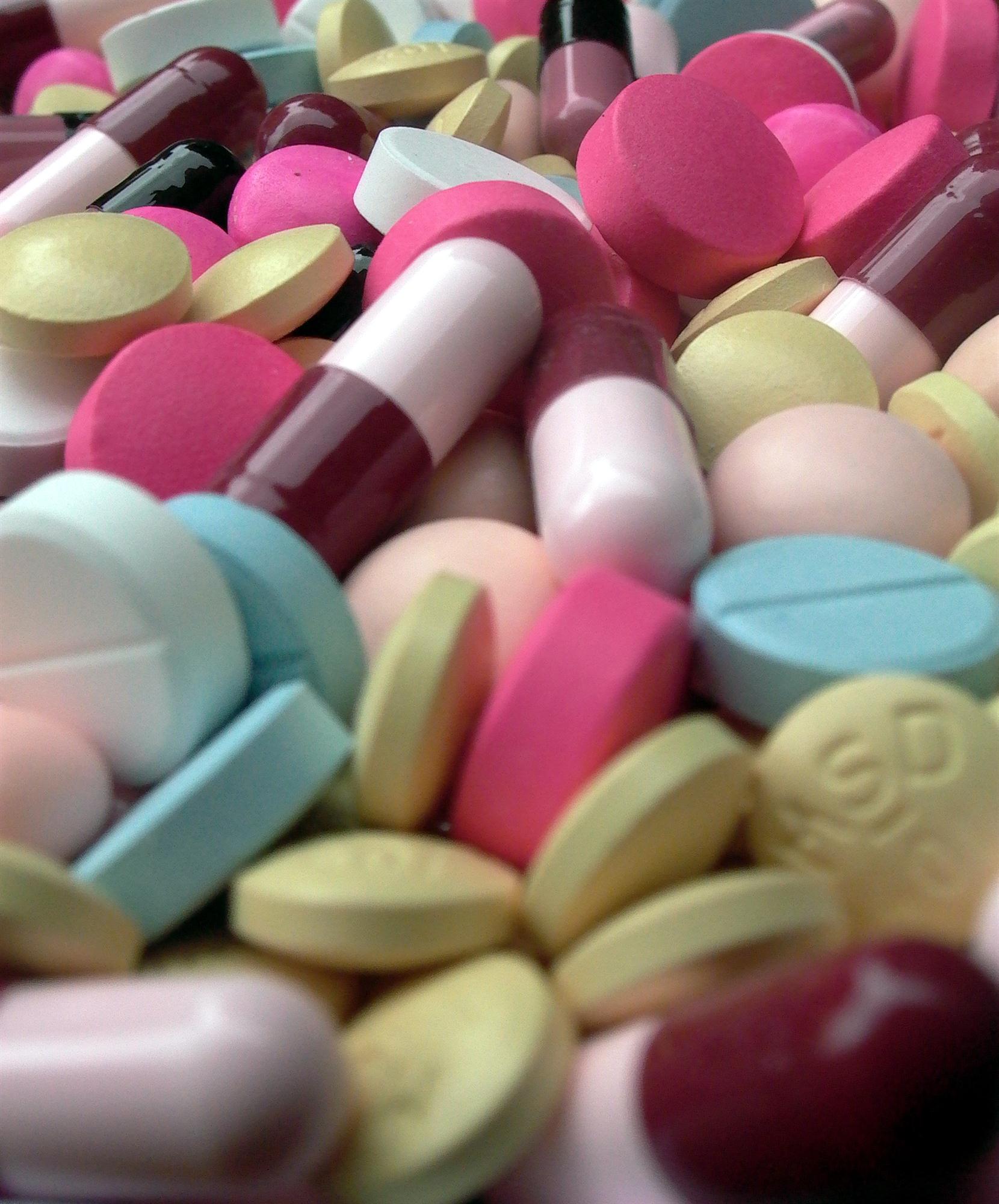 Self Photos / Files - pills-tablets-2-1524560