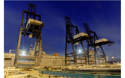 port of oakland cranes iStock-1153902116