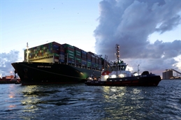 2021-07-29T050159Z_695617185_RC23UO90459K_RTRMADP_3_EGYPT-SUEZCANAL-SHIP-ROTTERDAM-scaled