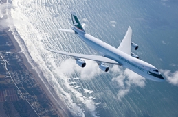 CX B747-8F air to air