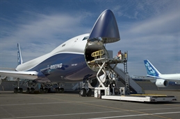 747-8F load