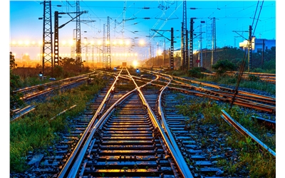 Rails iStock-641119352