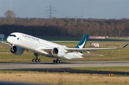 Optimized-Cathay_Pacific_Airbus_A350-900_B-LRJ_(39342897822)