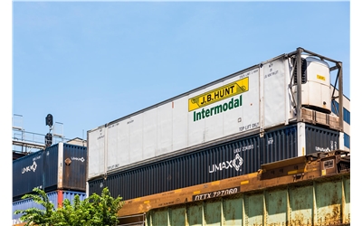 intermodal rail iStock-812788038