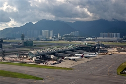 Hong_Kong_International_Airport_Midfield_Concourse