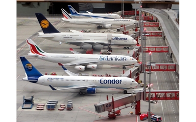 model-planes-airplanes-miniatur-wunderland-hamburg-163792