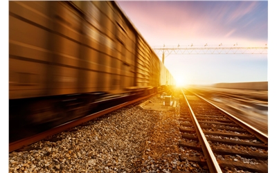 train moving iStock-166115302