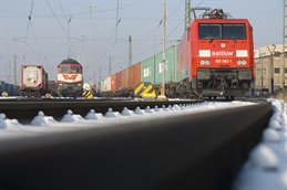 hamburg port-rail-sea-combine-041715