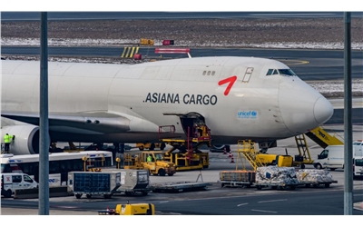 resized-for-web-asiana-cargo-credit-wolfgang-adobe